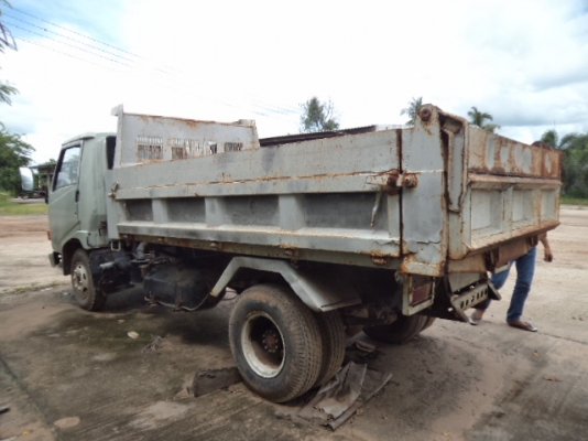 ขายรถ6ล้อฮีโน่FBดั้ม เครื่อง117แรง ขายตามสภาพ(ไม่มีเล่ม)