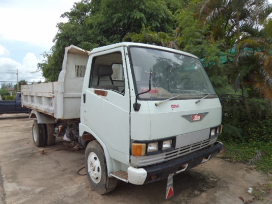 ขายรถ6ล้อฮีโน่FBดั้ม เครื่อง117แรง ขายตามสภาพ(ไม่มีเล่ม)