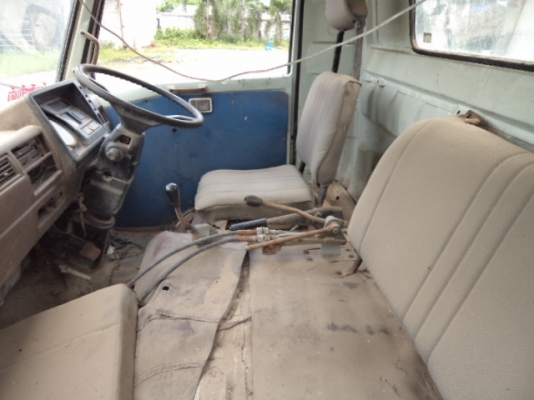 ขายรถ6ล้อฮีโน่FBดั้ม เครื่อง117แรง ขายตามสภาพ(ไม่มีเล่ม)