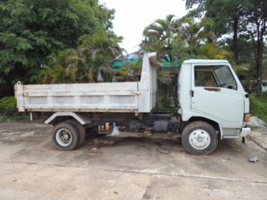 ขายรถ6ล้อฮีโน่FBดั้ม เครื่อง117แรง ขายตามสภาพ(ไม่มีเล่ม)