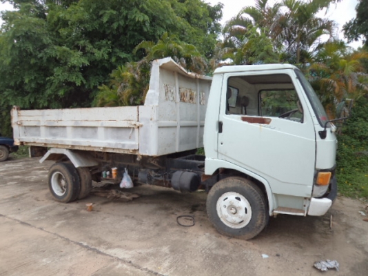 ขายรถ6ล้อฮีโน่FBดั้ม เครื่อง117แรง ขายตามสภาพ(ไม่มีเล่ม)