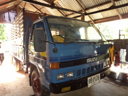 ขายรถ6ล้ออีซูซุ115แรง พวงมาลัยเพาเวอแร์ สภาพสวยๆพร้อมใช้งานคับ