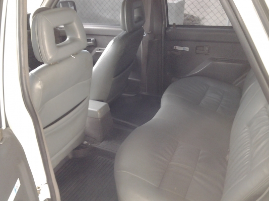 ขายรถครอบครัว สภาพสวยมาก สีสวย ปี 1994  คามีโอ้ ขาว