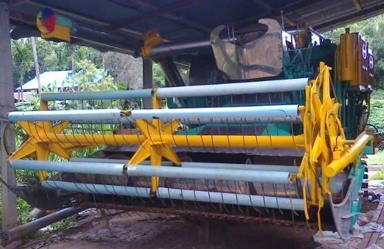 ขายด่วน รถเกี่ยวข้าวไทยเจริญการช่าง รุ่นซุปเปอร์เสี่ย เครื่องยนต์ของฮีโน่ 220 แรง JO8C อุ้มปรับระดับ 2.5 ตัน ปั๊มไดกิ้น เบอร์ 22 ช่วงล่าง 12HT สภาพเต็มดีพร้อมทำงานได้เลย ราคาต่อรองได้ครับ