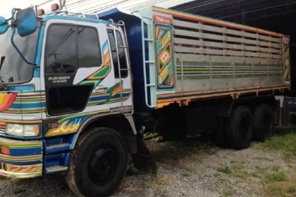 HINO FM 3M 240 HP M10C สิบล้อดั๊มพ์ 2 เพลา มีระบบลากพ่วงติดตั้งมาครบพร้อมใช้งาน กระบะดั๊มพ์มิเนียม 12 ตันสภาพสวยจัดของ THAI TRAILER เครื่องยนต์แน่นแรงดีเดิมๆ ภายในเก๋งคอนโซลสวยครบพร้อม แอร์ พวงมาลัยเพาเวอร์ ระบบเบรคทริ๊ปฟี้ ช่วงล่างคัชซีสวยมาก ยางสภาพดี 1