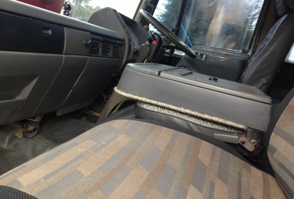 HINO FM 3M 240 HP M10C สิบล้อดั๊มพ์ 2 เพลา มีระบบลากพ่วงติดตั้งมาครบพร้อมใช้งาน กระบะดั๊มพ์มิเนียม 12 ตันสภาพสวยจัดของ THAI TRAILER เครื่องยนต์แน่นแรงดีเดิมๆ ภายในเก๋งคอนโซลสวยครบพร้อม แอร์ พวงมาลัยเพาเวอร์ ระบบเบรคทริ๊ปฟี้ ช่วงล่างคัชซีสวยมาก ยางสภาพดี 1