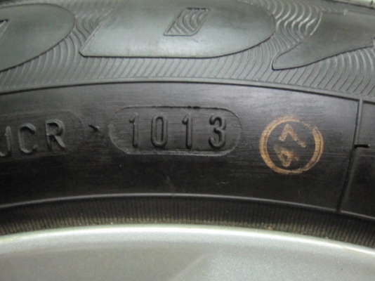 ขายล้อแม็ก Honda Jazz พร้อมยางถอดป้ายแดงปี 13 ขอบ 15 วิ่งแค่ 10 โล ขายล้อแม็ก Honda Jazz พร้อมยางถอดป้ายแดงปี 13 ขอบ 15 วิ่งแค่ 10 โล