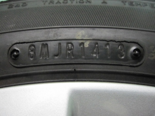 ขายล้อแม็ก MAZDA 2 พร้อมยางป้ายแดงปี 13 ขอบ 15 สภาพใหม่มากๆ ขายล้อแม็ก MAZDA 2 พร้อมยางป้ายแดงปี 13 ขอบ 15 สภาพใหม่มากๆ