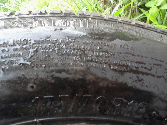 ยาง 175/70R13 มีคู่เดียว เส้นละ 1100 ยาง 175/70R13 มีคู่เดียว เส้นละ 1100