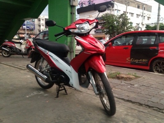 ขายwave 110i สีแดง-ขาว รถปี2011