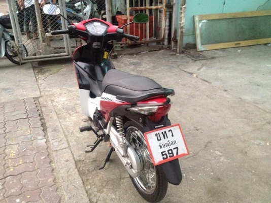 ขายwave 110i สีแดง-ขาว รถปี2011