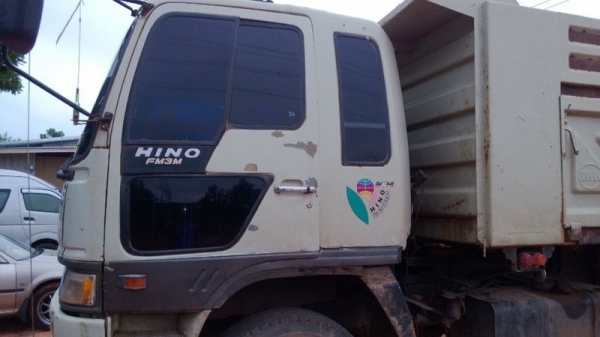 รถฮีโน่ 10 ล้อดั้ม FM3M 240 แรงม้า ปี 39 สนใจติดต่อ 081 - 6079515