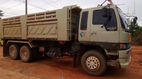 รถฮีโน่ 10 ล้อดั้ม FM3M 240 แรงม้า ปี 39 สนใจติดต่อ 081 - 6079515