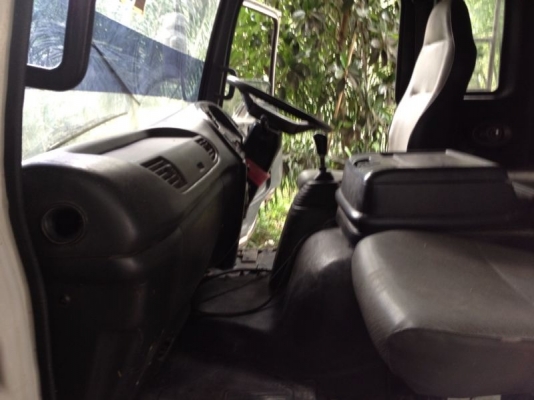 รถอีซูซุ 6 ล้อดั้ม FTR. 195 แรงม้า ปี 40 สนใจติดต่อ 081 - 6079515