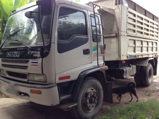 รถอีซูซุ 6 ล้อดั้ม FTR. 195 แรงม้า ปี 40 สนใจติดต่อ 081 - 6079515