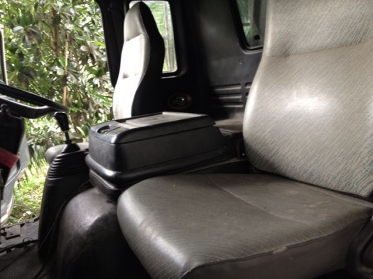 รถอีซูซุ 6 ล้อดั้ม FTR. 195 แรงม้า ปี 40 สนใจติดต่อ 081 - 6079515