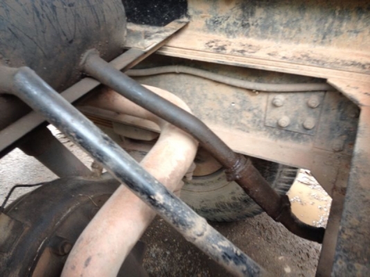 รถอีซูซุ 6 ล้อดั้ม FTR. 195 แรงม้า ปี 40 สนใจติดต่อ 081 - 6079515