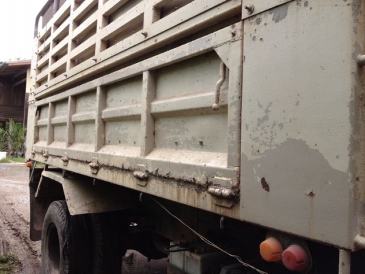 รถอีซูซุ 6 ล้อดั้ม FTR. 195 แรงม้า ปี 40 สนใจติดต่อ 081 - 6079515