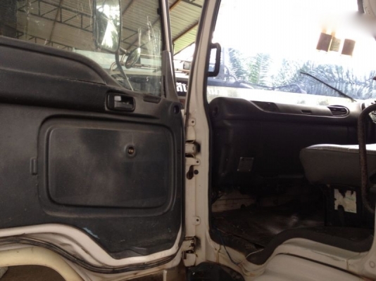 รถอีซูซุ 6 ล้อดั้ม FTR. 195 แรงม้า ปี 40 สนใจติดต่อ 081 - 6079515