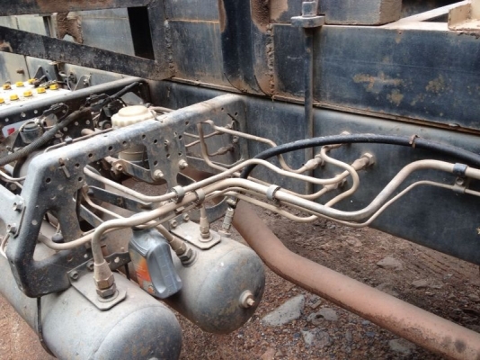 รถอีซูซุ 6 ล้อดั้ม FTR. 195 แรงม้า ปี 40 สนใจติดต่อ 081 - 6079515