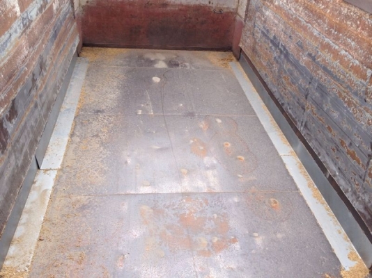 รถอีซูซุ 6 ล้อดั้ม FTR. 195 แรงม้า ปี 40 สนใจติดต่อ 081 - 6079515