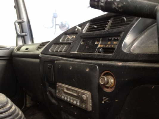 รถอีซูซุ 6 ล้อดั้ม FTR. 195 แรงม้า ปี 40 สนใจติดต่อ 081 - 6079515