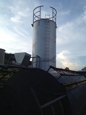 ขายถังเหล็กขนาด 6x2 เมตร ความจุ 18,000 ลิตร 2 ใบสภาพสวยไม่มีรั่ว พร้อมใช้