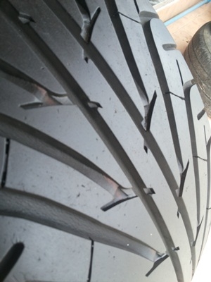 ขายยาง225/40/18 ปี 1708 VENTUS SPORT   (เกาหลี)   1 คู่