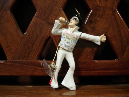 ตุ๊กตาแขวนเอลวิสในรถ ตุ๊กตาแขวนเอลวิสในรถ