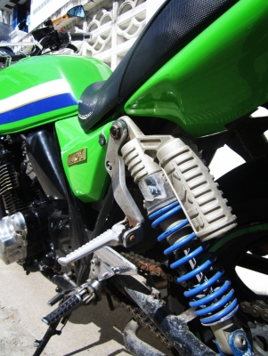 ขาย kawazaki zrx400 ทะเบียนแท้โอนขนส่ง