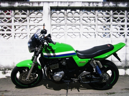 ขาย kawazaki zrx400 ทะเบียนแท้โอนขนส่ง