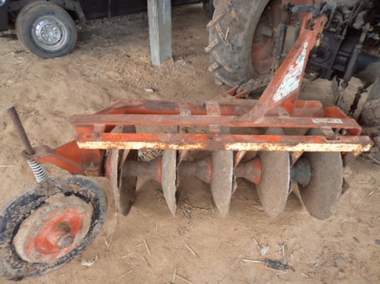 ขายรถไถคูโบต้า28แรง พร้อมผาน6 สภาพดีราคาถูกๆๆพร้อมใช้งานคับ