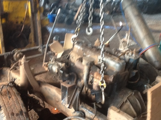 ประยูร กัลยาสกุลจบการขายครับ ขายด่วนเครื่อง 4ba1 กำลังยกลง สวยๆ