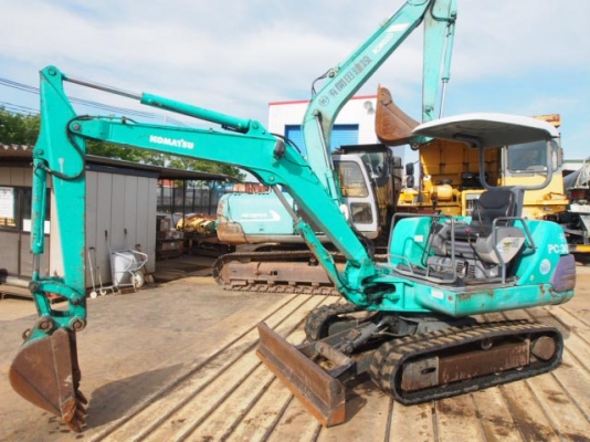 รถแบคโฮ 1994 Komatsu PC30-7 เครื่องจักรมือสองนำเข้าจากต่างประเทศ  สภาพสวย พร้อมใช้งาน เอกสารพร้อมโอน ชั่วโมงทำงาน 9,022 ชม.