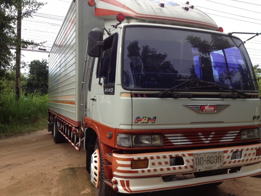 ขาย FF3H ตู้แห้ง เครื่อง H07D 195แรง ตู้แห้ง 7.2เมตร รถสวยมากๆ เจ้าของมือเดียวใช้มาดี ไม่มีผุ ไม่มีเฉี่ยวชน ตามรูป