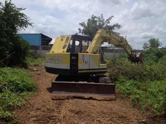 Back hoe