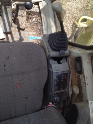 Back hoe