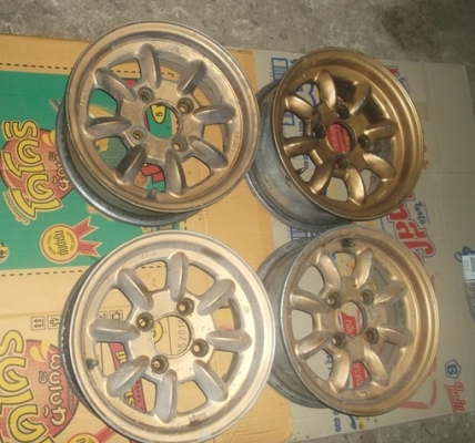 ขายเเม็กกล้วย ขอบ13 กว้าง 5.5  จำนวนภ4 รู110ครับ  ของเเท้JAPAN สนใจโทรมาเลยครับ+++