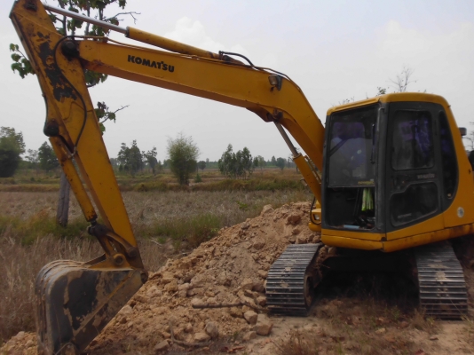 ขายรถแบคโฮ โคมัตสุ pc60-7 เก่านอก ขายรถแบคโฮ โคมัตสุ pc60-7 เก่านอก