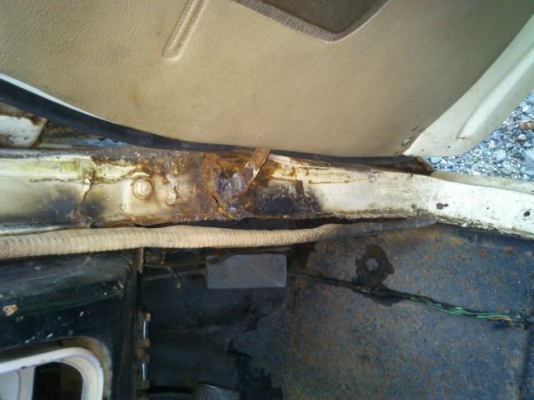 TOYOTA ม้าดำ RN30 4 ขอไฟกลม 5 เกียร์