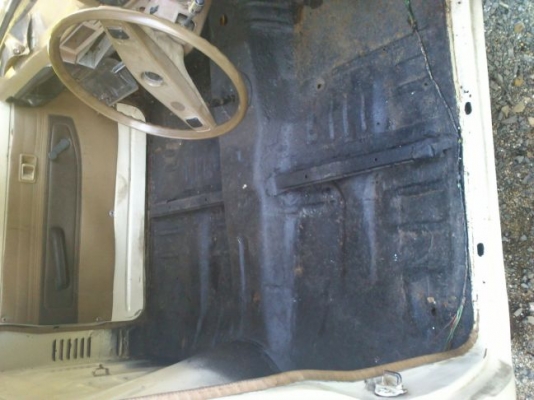 TOYOTA ม้าดำ RN30 4 ขอไฟกลม 5 เกียร์