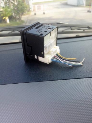 ขายสวิทย์ปรับกระจกข้าง Toyota T.0851713153 ขายสวิทย์ปรับกระจกข้าง Toyota T.0851713153