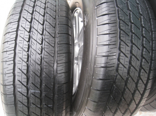 ขายล้อแม็ก Toyota fortuner ป้ายแดง 17"x7.5" et30 6รู139 + ยางปี2613 สภาพสวยครับ ตุ่มหน้ายางยังมองเห็นอยู่ครับ สนใจติดต่อเล็กคลองสามครับ (081-3747940)