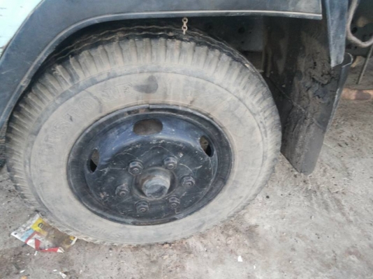 -ขาย  ร็อกกกี้   175   ยาว 6.20 เมตร   ยาง 8.25-16 นิ้ว  เหมาะเอาไป  ต่อดั้ม