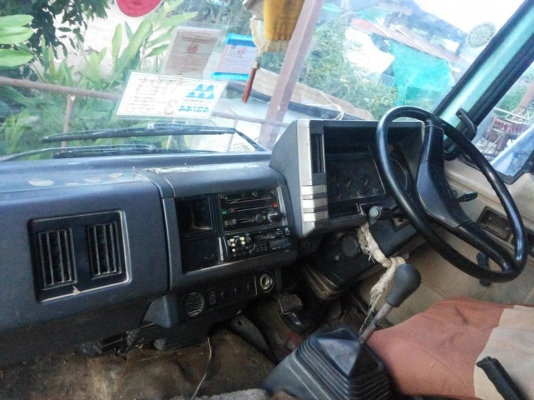 -ขาย  ร็อกกกี้   175   ยาว 6.20 เมตร   ยาง 8.25-16 นิ้ว  เหมาะเอาไป  ต่อดั้ม