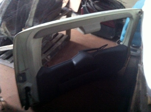 ขายอะไหล่ ฝากระโปรงหน้า ประตู 4บาน และประตูหลัง ของ นิสสัน คิวบ์