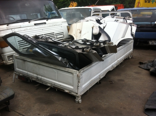 ขายกะบะ ใส่รถ 4-6 ล้อ  ขนาด  กว้าง 1.70 เมตร ยาว 3.20 เมตร