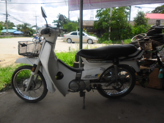 ขายดรีมคุรุสภาสีขาวทะเบียนโอนขาดต่อ12800บาทพิดโลก