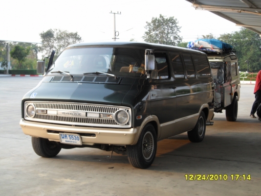ขายด่วนครับรถสำหรับครอบครัวคันใหญ่ๆครับ Dodge van sportman 73&#039;s