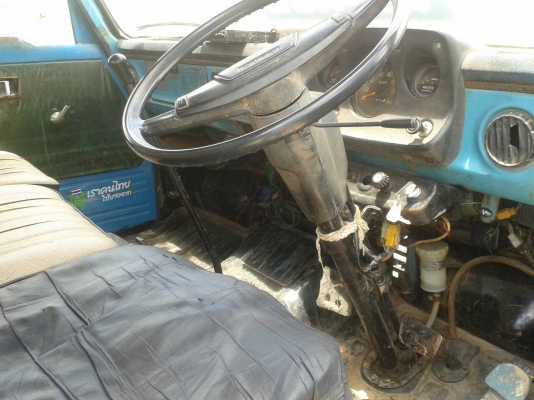 รถบรรทุก 4 ล้อกลาง  ISUZU เครื่อง 74 คอกสวย  พร้อมใช้  คันซีไม่มีผุ